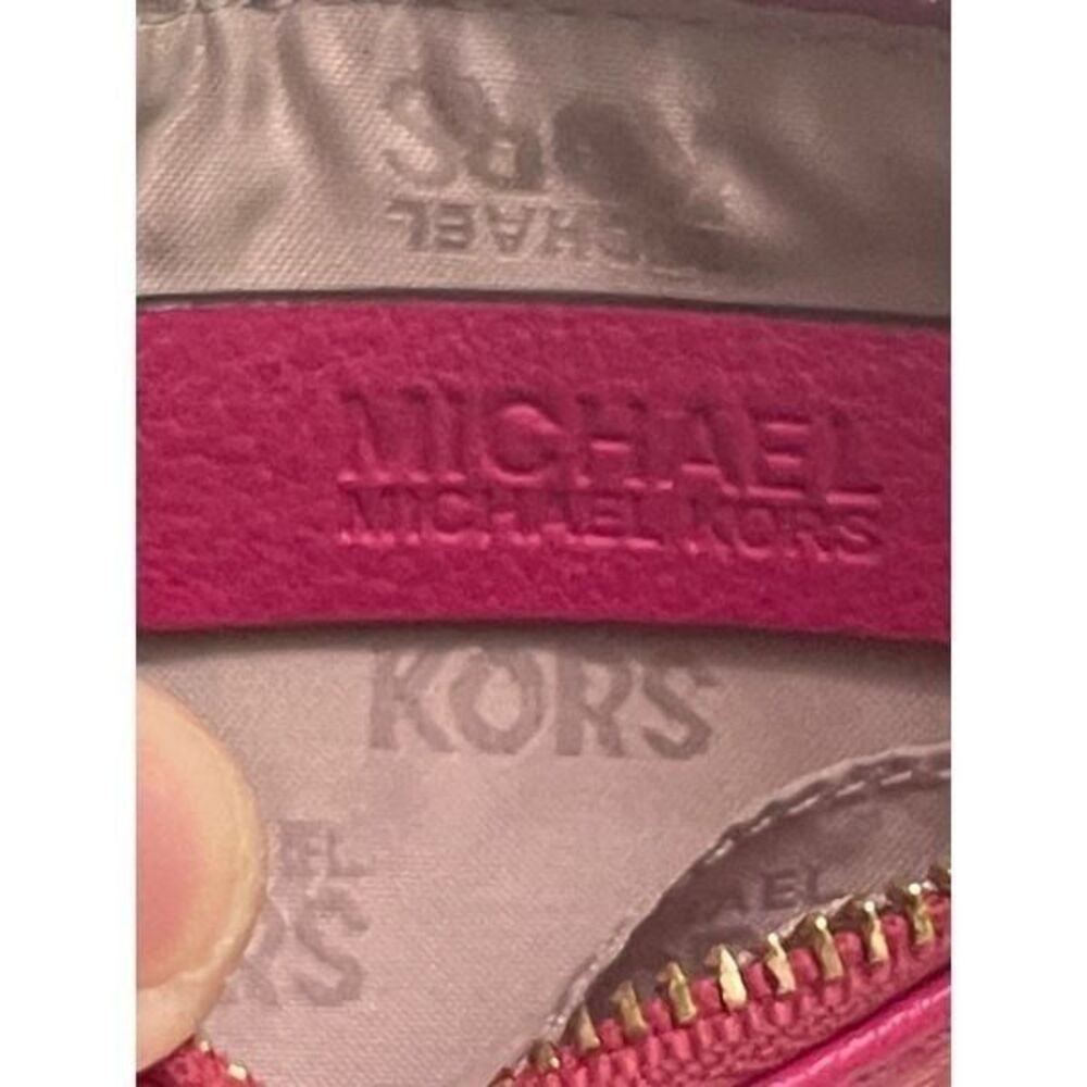 Michael Kors wristlet - Picture 10 of 10
